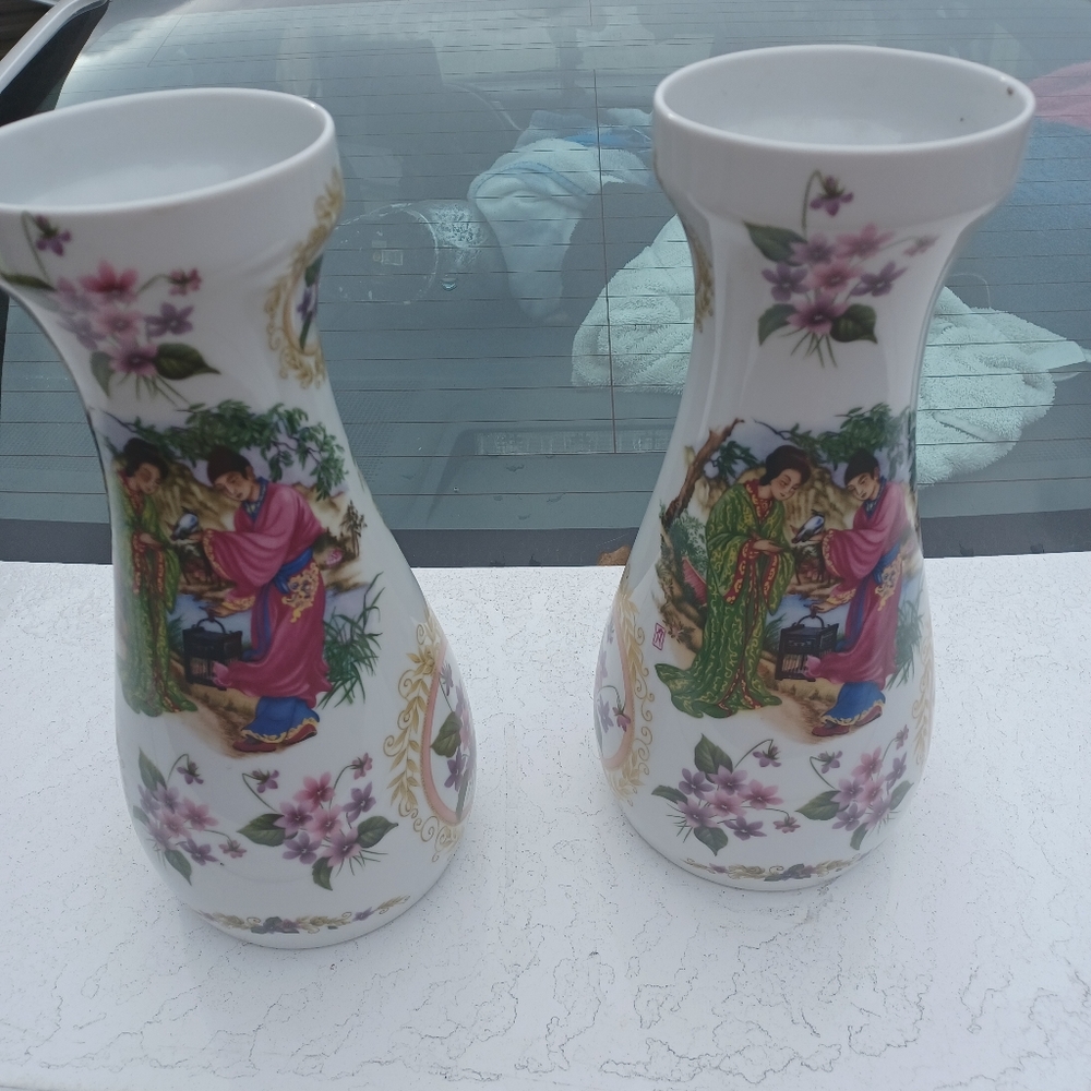 Vases - Picture 2 of 2